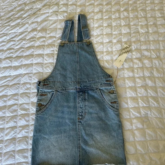 Billabong X Sincerely Jules denim overalls dress - Picture 4 of 10